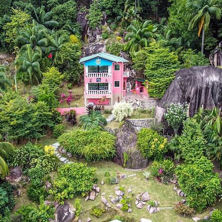 Les Elles Guesthouse Self Catering Baie Lazare  エクステリア 写真