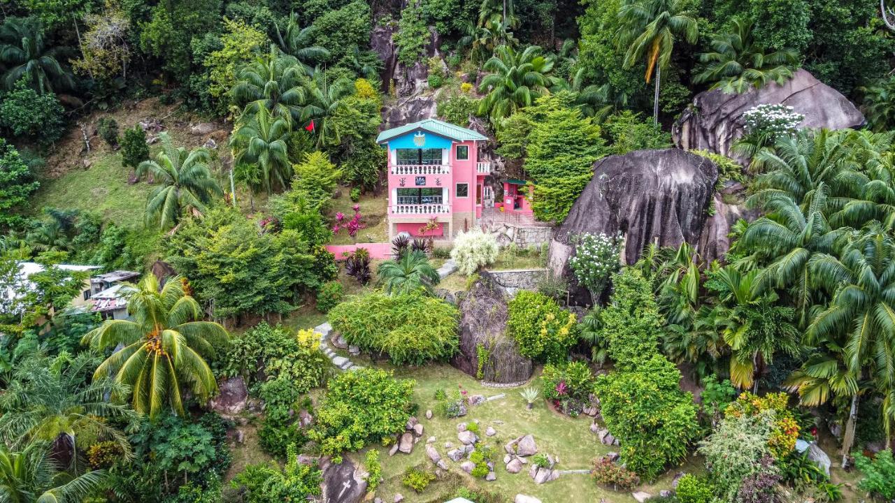 Les Elles Guesthouse Self Catering Baie Lazare  エクステリア 写真