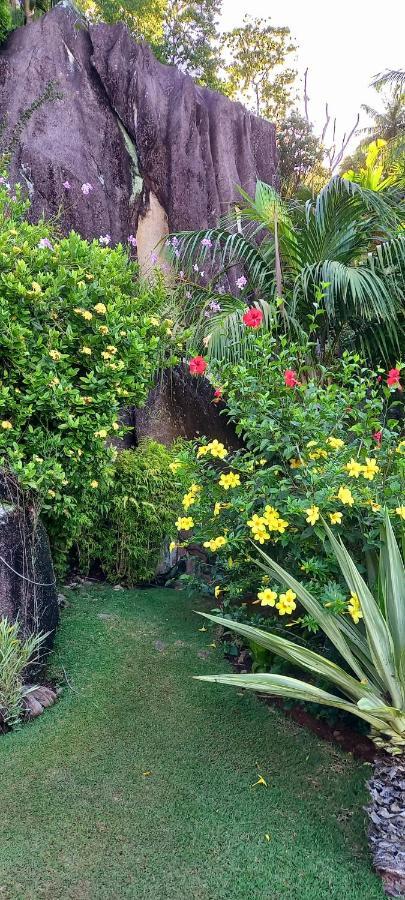 Les Elles Guesthouse Self Catering Baie Lazare  エクステリア 写真