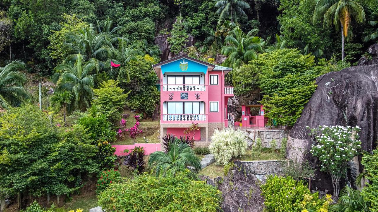 Les Elles Guesthouse Self Catering Baie Lazare  エクステリア 写真
