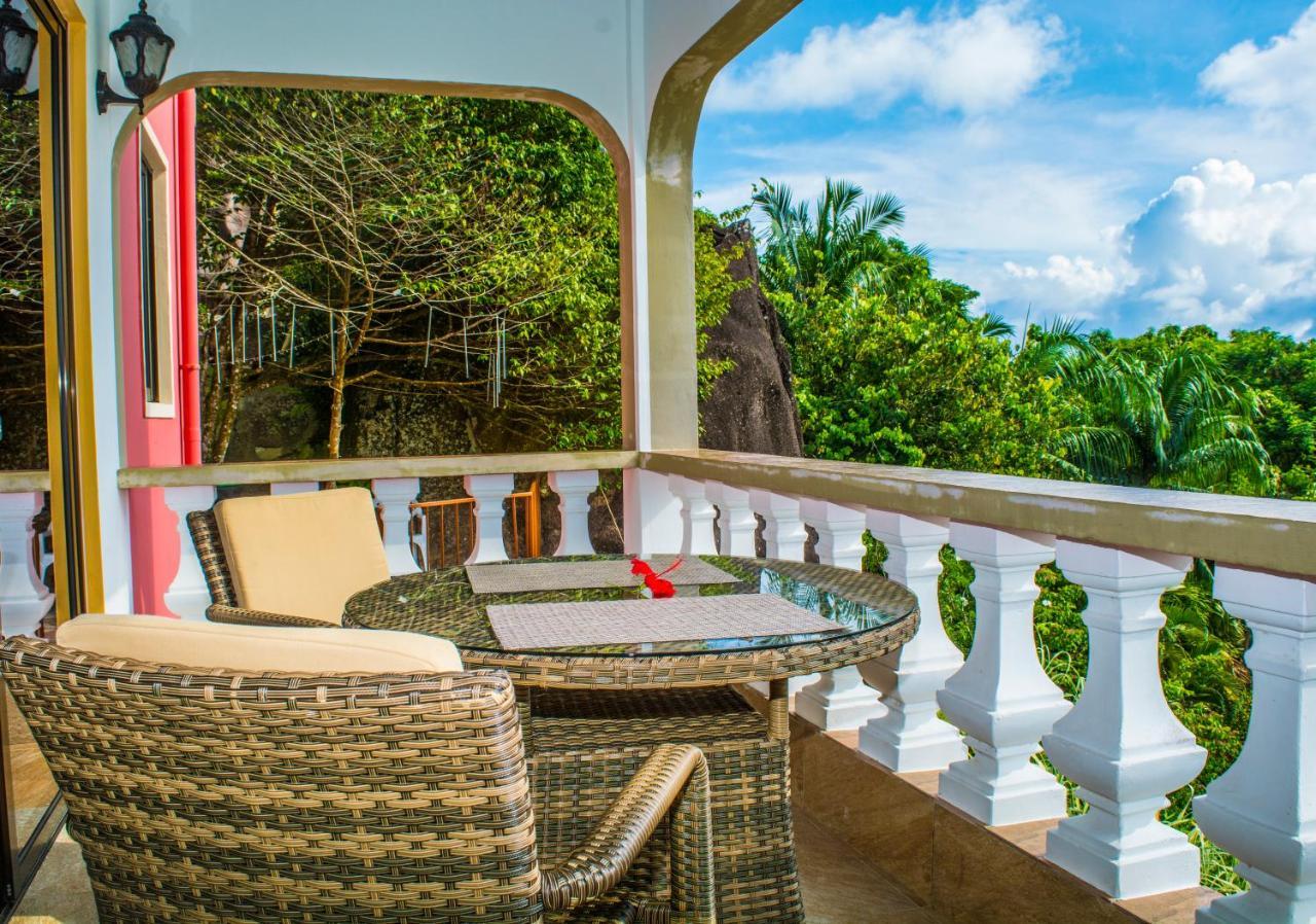 Les Elles Guesthouse Self Catering Baie Lazare  エクステリア 写真